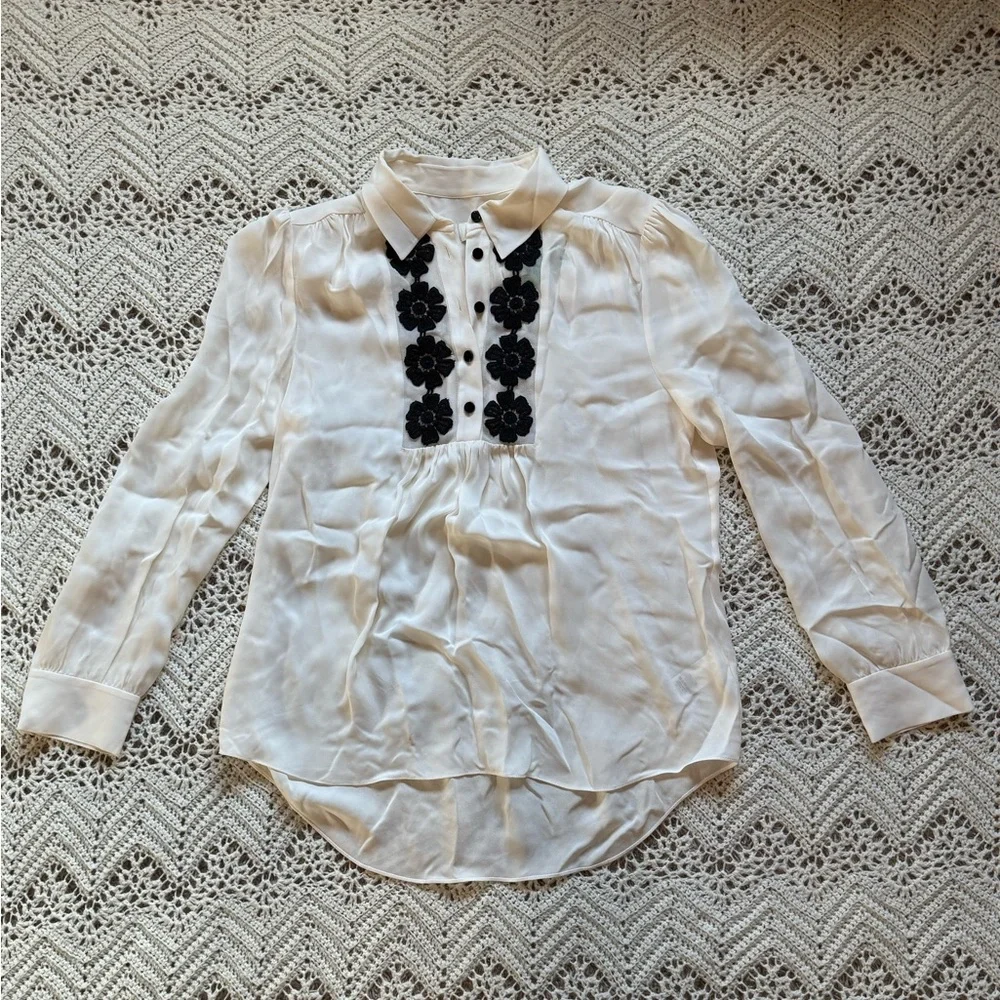 NWT Kate Spade Cream Blouse with Black Floral Details Size Large 100% Silk